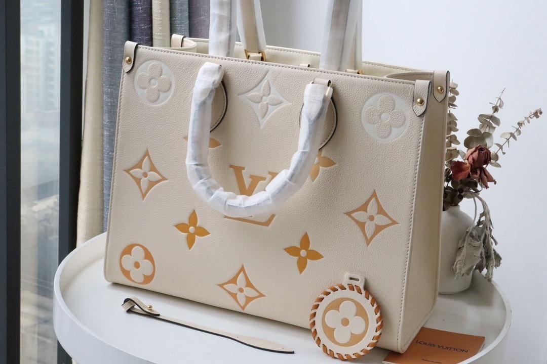 1:1 Replica Louis Vuitton LV OnTheGo MM Monogram Empreinte Cream Luxury Bag For Women M45717 - 13.8in/35cm - Image 5