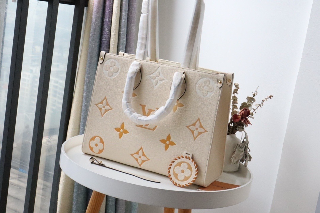 1:1 Replica Louis Vuitton LV OnTheGo MM Monogram Empreinte Cream Luxury Bag For Women M45717 - 13.8in/35cm - Image 2