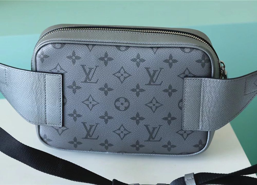 1:1 Replica Louis Vuitton LV Outdoor Bumbag Monogram Canvas Grey Unique Bag For Men - 8.3in/21cm