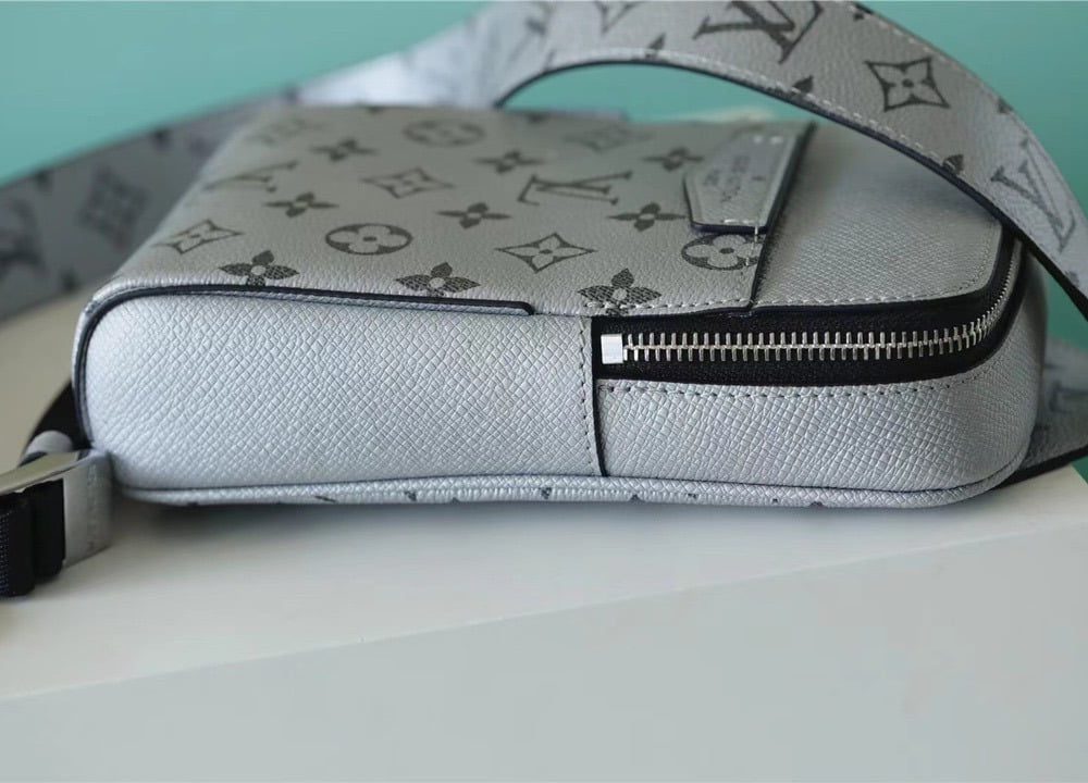 1:1 Replica Louis Vuitton LV Outdoor Sling Bag Taigarama Gunmetal Gray Unique Bag For Men - 8.3in/21cm