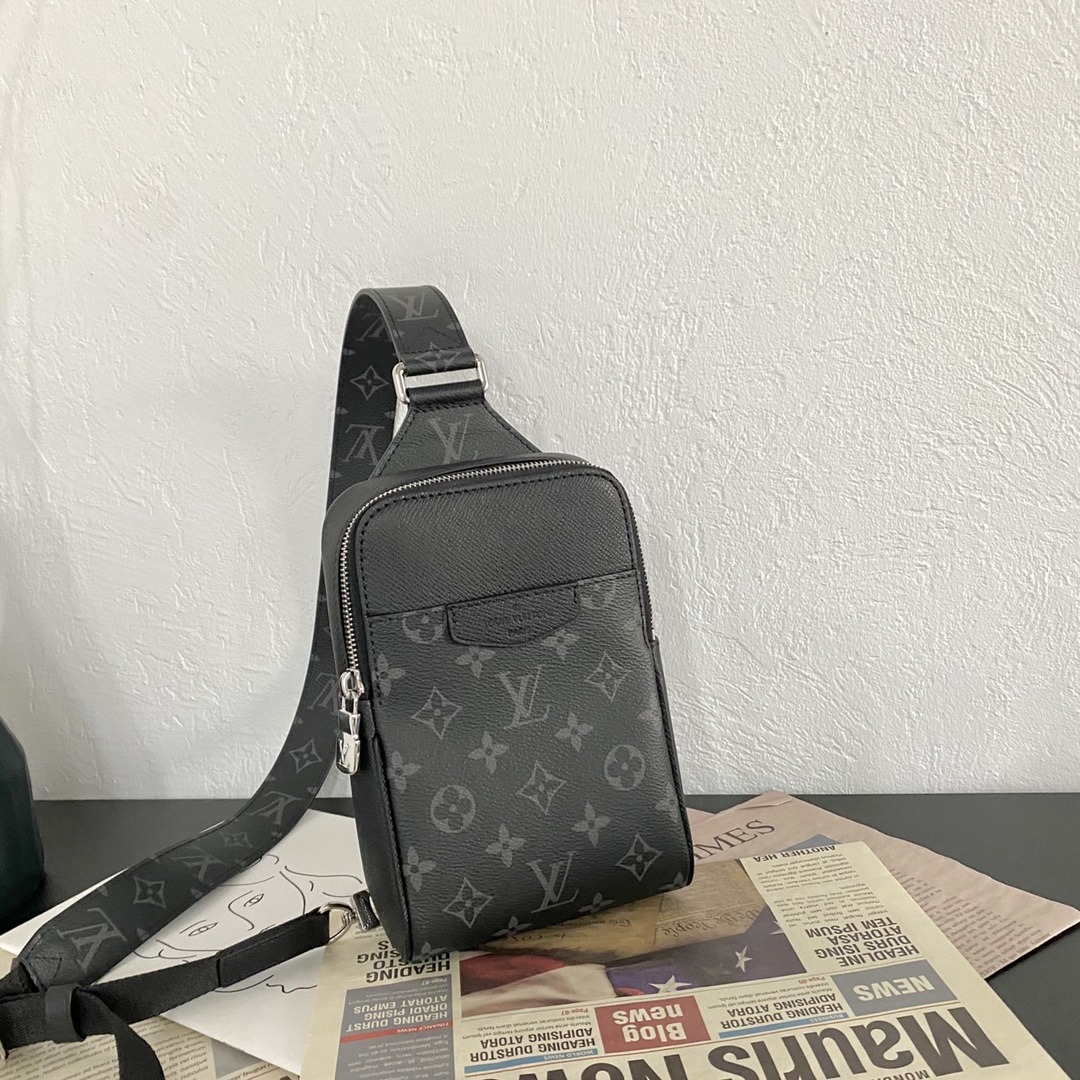 1:1 Replica Louis Vuitton LV Outdoor Slingbag Taigarama Noir Black Unique Bag For Men M30741 - 8.3in/21cm - Image 3