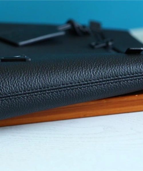 1:1 Replica Louis Vuitton LV Pochette Ipad Black Aerogram Unique Bag For Men M81029 - 30cm