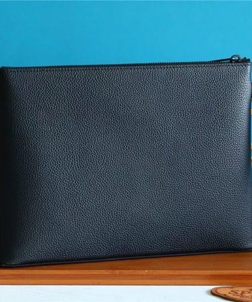 1:1 Replica Louis Vuitton LV Pochette Ipad Black Aerogram Unique Bag For Men M81029 - 30cm