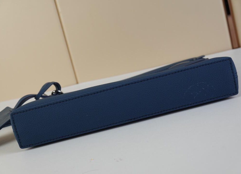 1:1 Replica Louis Vuitton LV Pochette Ipad Blue Aerogram Unique Bag For Men - 30cm