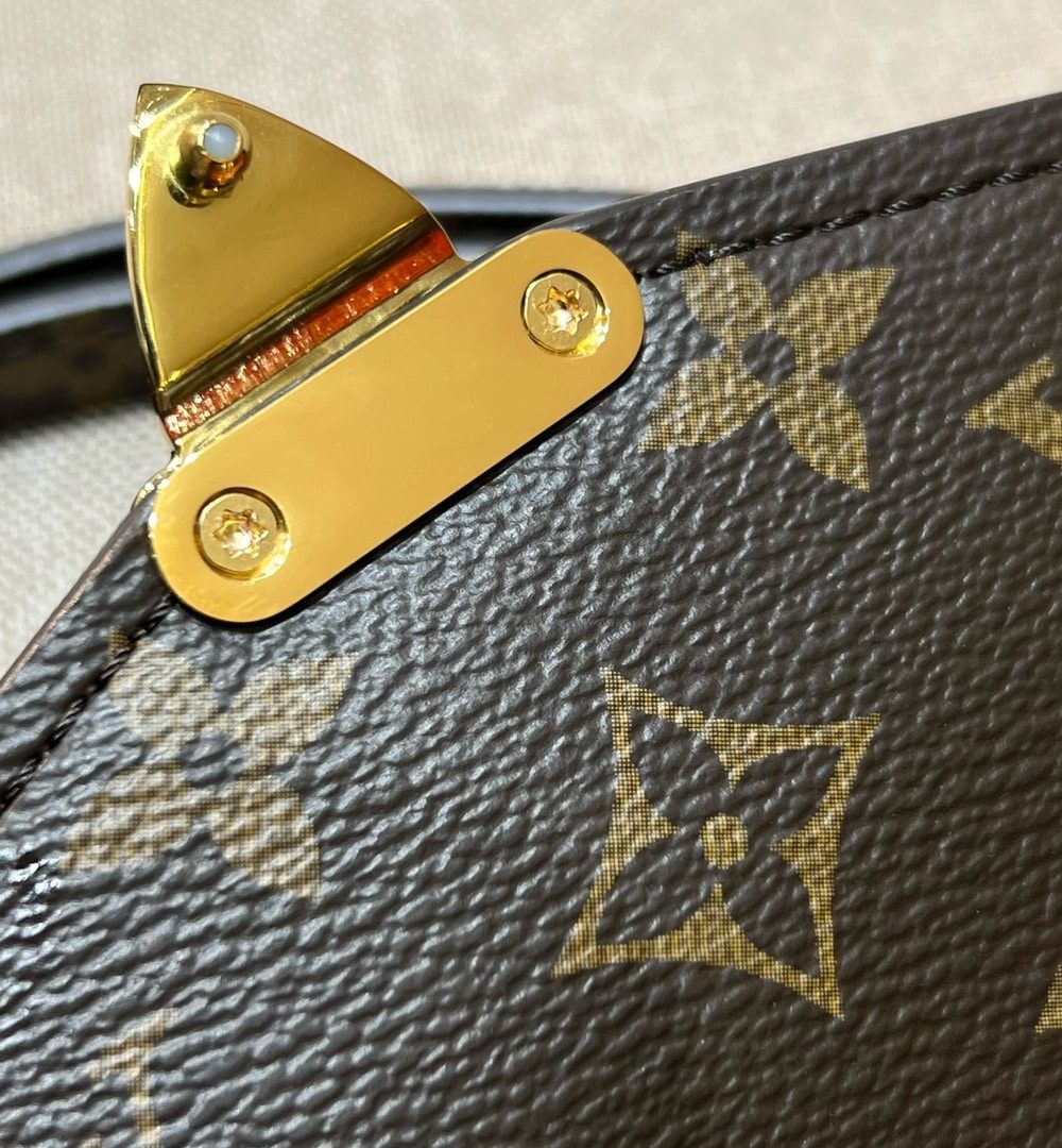 1:1 Replica Louis Vuitton LV Pochette Métis East West Brown Essential Bag For Women M46279‎ 8.5in/21.5cm