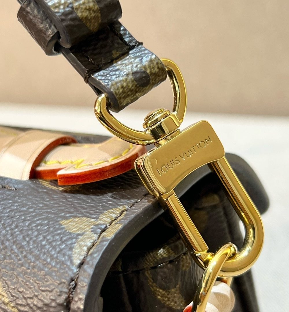 1:1 Replica Louis Vuitton LV Pochette Métis East West Brown Essential Bag For Women M46279‎ 8.5in/21.5cm