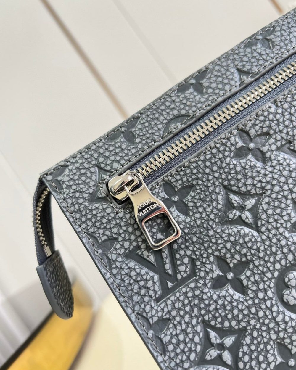 1:1 Replica Louis Vuitton LV Pochette Voyage Grey Luxury Bag For Women - 11.4in/29cm