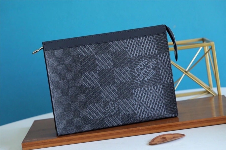 1:1 Replica Louis Vuitton LV Pochette Voyage MM Damier Graphite 3D Canvas Grey Unique Bag For Men N60444 - 27cm - Image 8