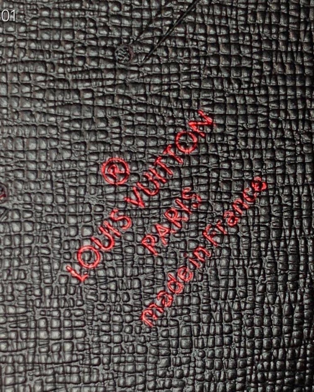 1:1 Replica Louis Vuitton LV Pochette Voyage MM Monogram Canvas Unique Bag For Men M80792 - 10.2in/26cm