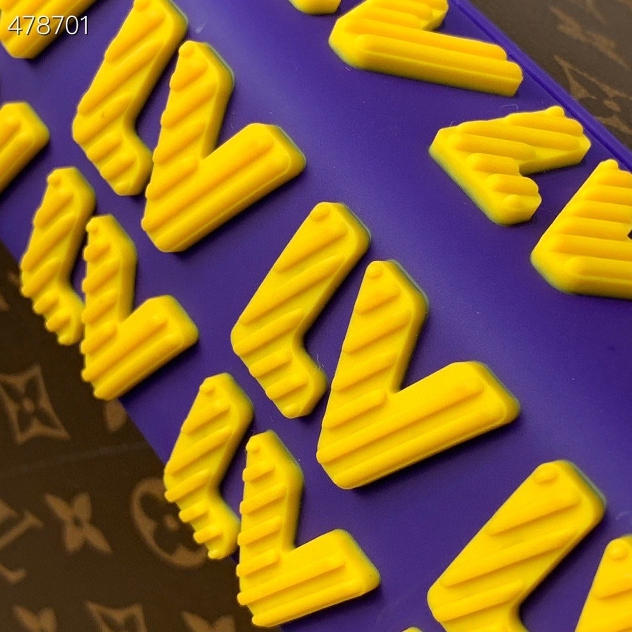 1:1 Replica Louis Vuitton LV Pochette Voyage MM Monogram Canvas Unique Bag For Men M80792 - 10.2in/26cm - Image 6