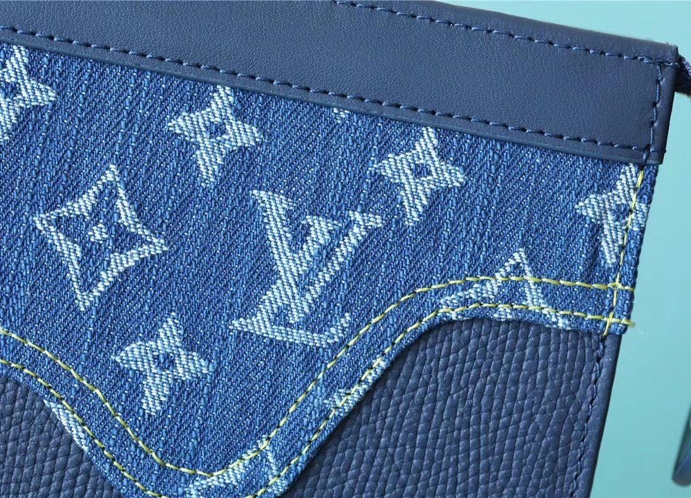 1:1 Replica Louis Vuitton LV Pochette Voyage MM Monogram Drip Blue By Nigo Unique Bag For Men M45961 - 27cm