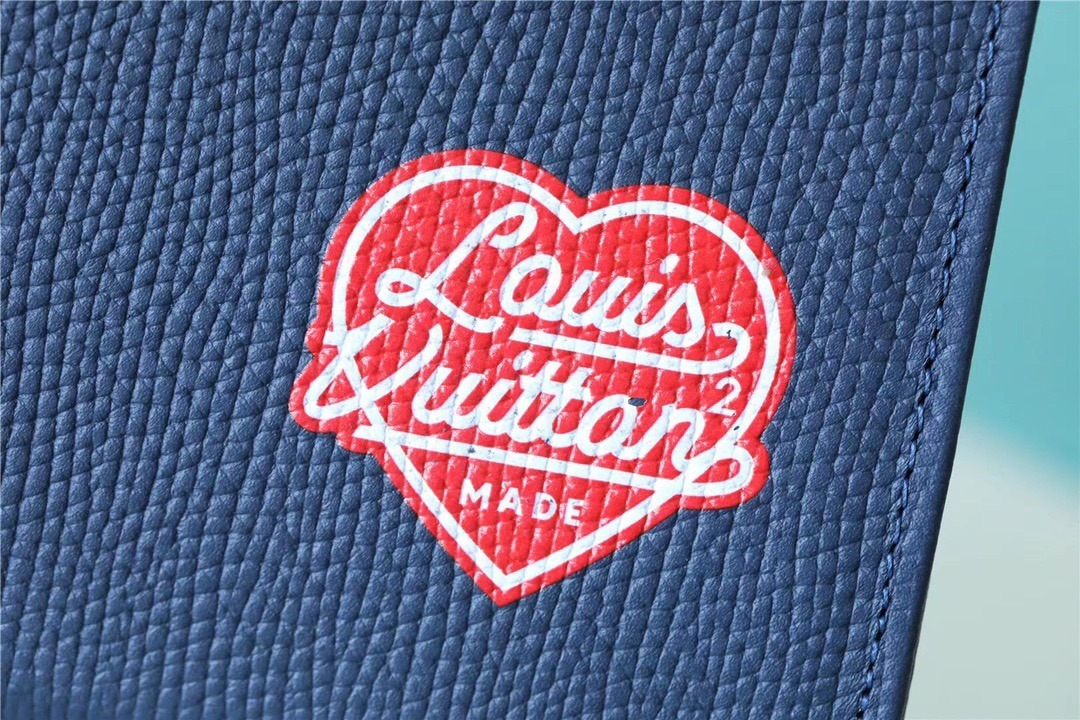 1:1 Replica Louis Vuitton LV Pochette Voyage MM Monogram Drip Blue By Nigo Unique Bag For Men M45961 - 27cm - Image 7