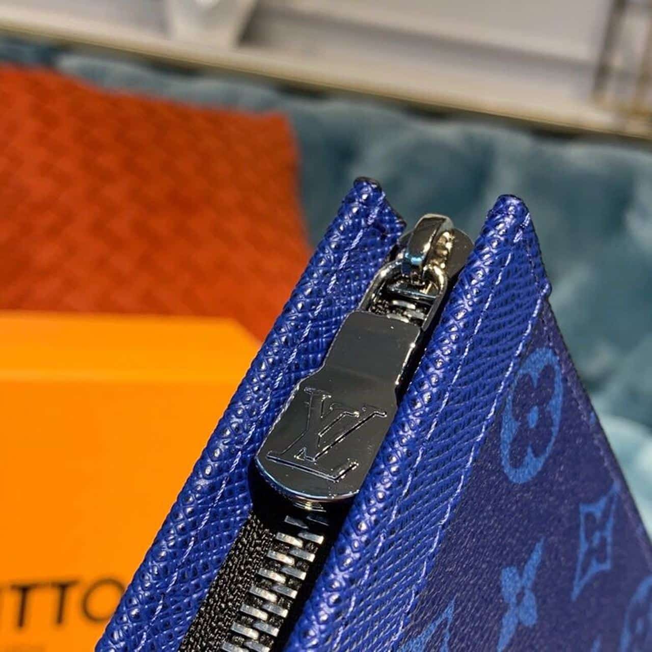 1:1 Replica Louis Vuitton LV Pochette Voyage MM Monogram Eclipse Canvas Pacific Blue Unique Bag For Men M30423 - 10.6in/27cm - Image 7