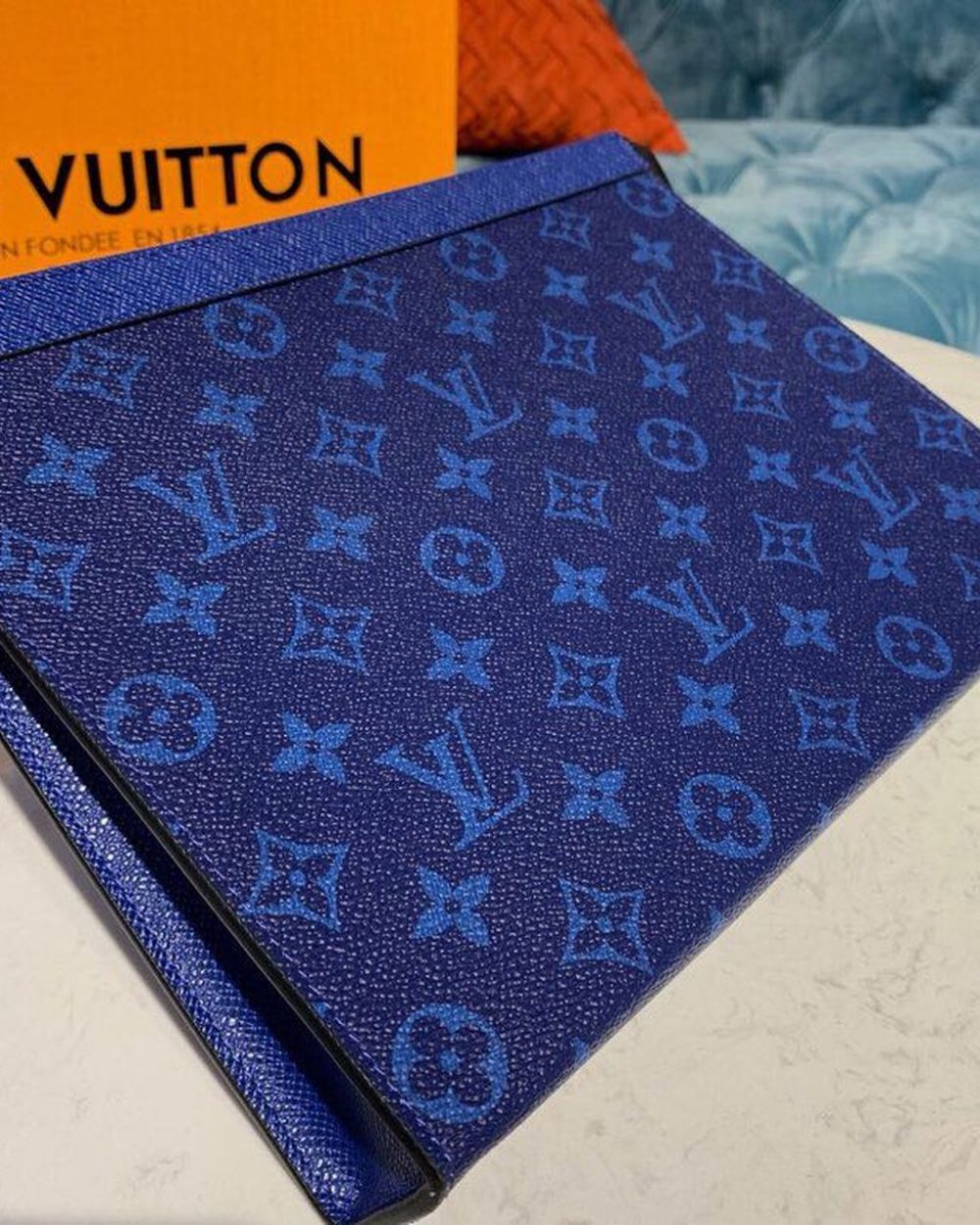 1:1 Replica Louis Vuitton LV Pochette Voyage MM Monogram Eclipse Canvas Pacific Blue Unique Bag For Men M30423 - 10.6in/27cm