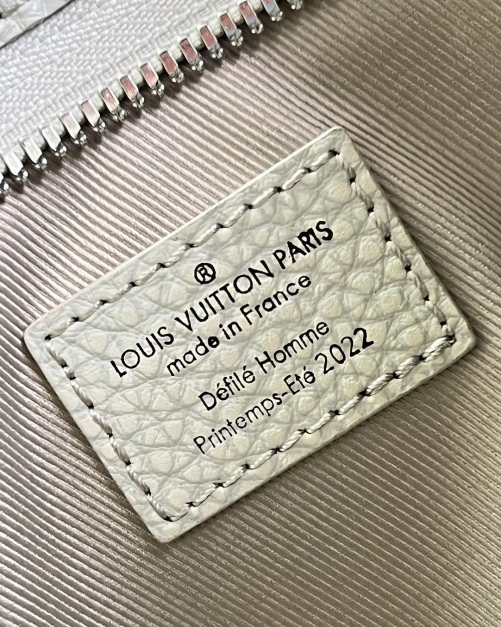 1:1 Replica Louis Vuitton LV Pochette Voyage White Luxury Bag For Women - 11.4in/29cm