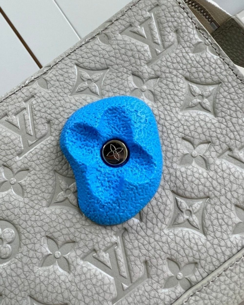 1:1 Replica Louis Vuitton LV Pochette Voyage White Luxury Bag For Women - 11.4in/29cm