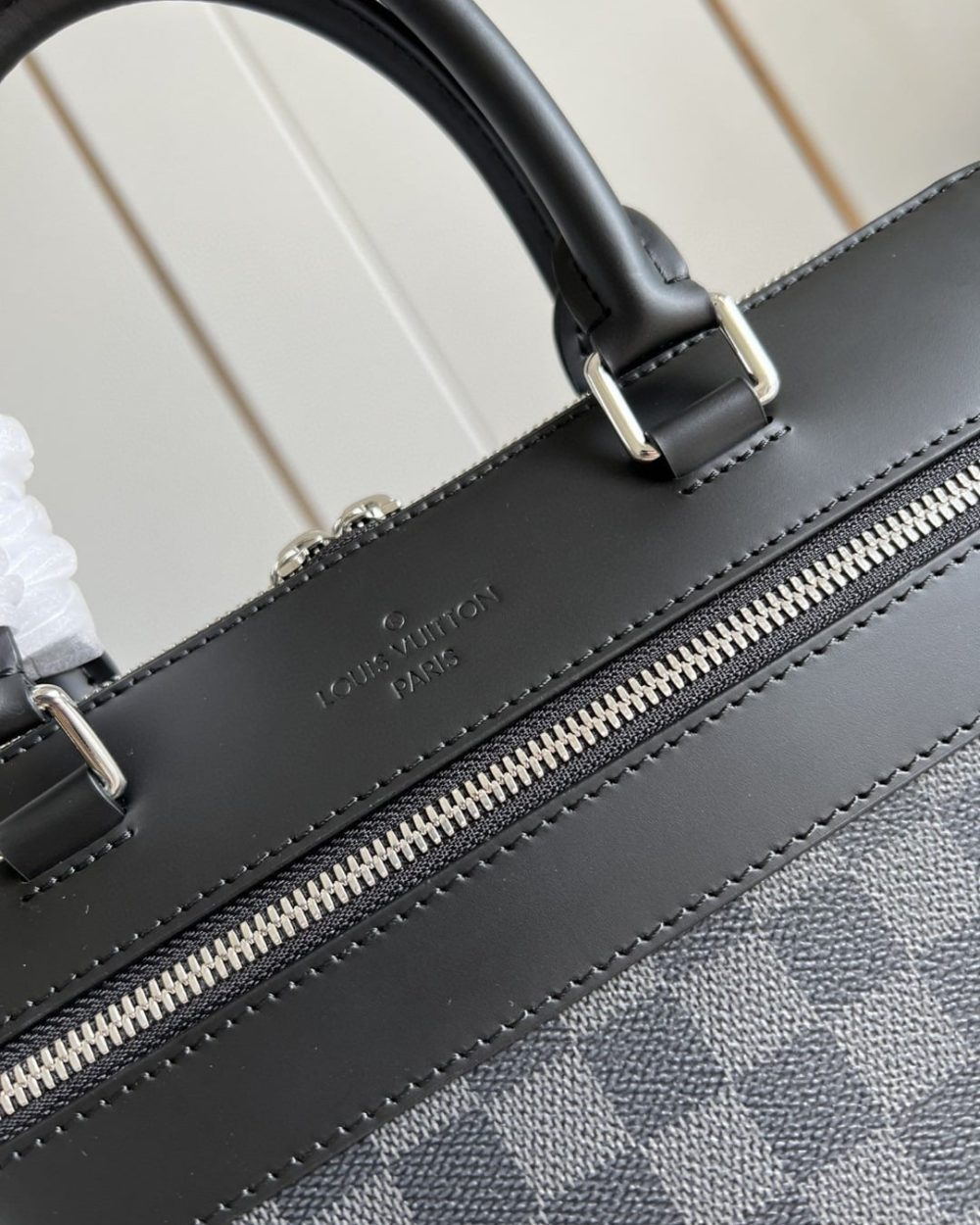 1:1 Replica Louis Vuitton LV Porte-Documents Jour Damier Graphite Canvas Unique Bag For Men N48260 - 14.6in/37cm