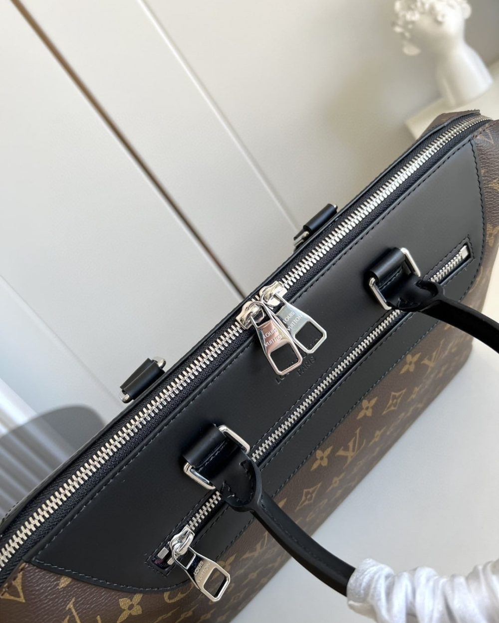 1:1 Replica Louis Vuitton LV Porte-Documents Jour Monogram Canvas Unique Bag For Men - 14.6in/37cm