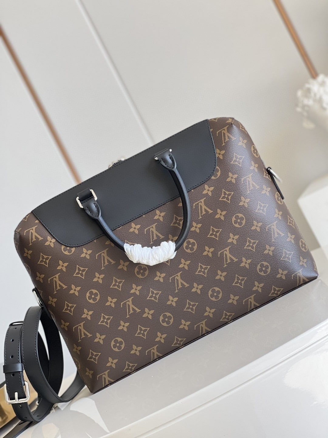 1:1 Replica Louis Vuitton LV Porte-Documents Jour Monogram Canvas Unique Bag For Men - 14.6in/37cm - Image 6