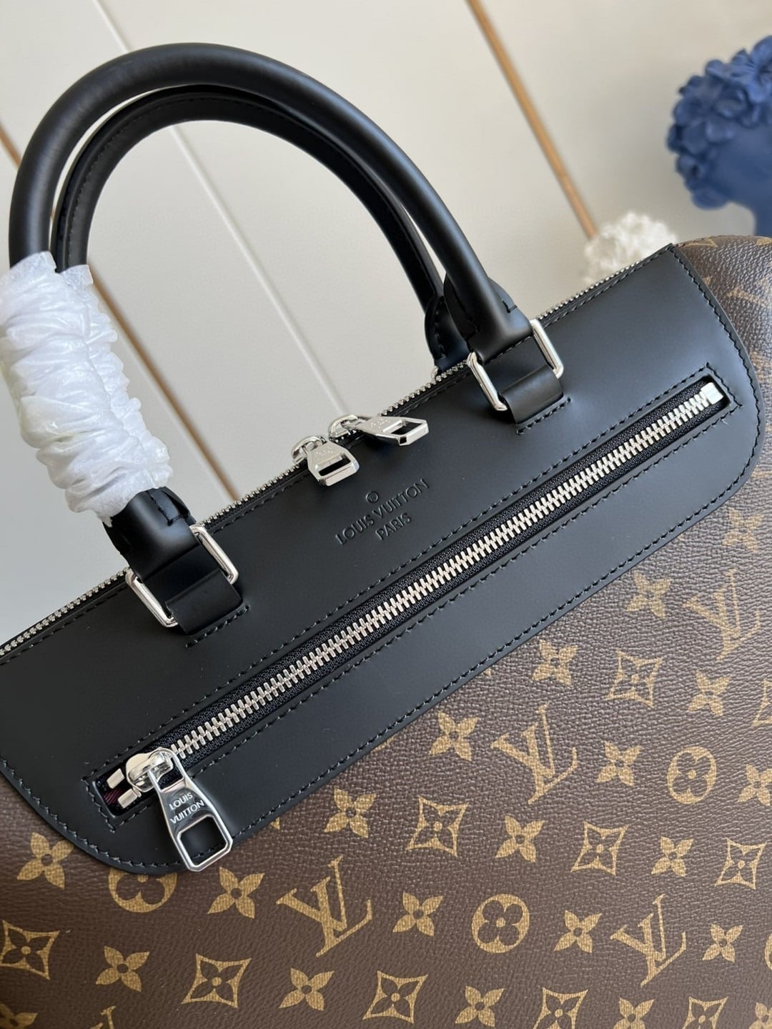 1:1 Replica Louis Vuitton LV Porte-Documents Jour Monogram Canvas Unique Bag For Men - 14.6in/37cm - Image 5