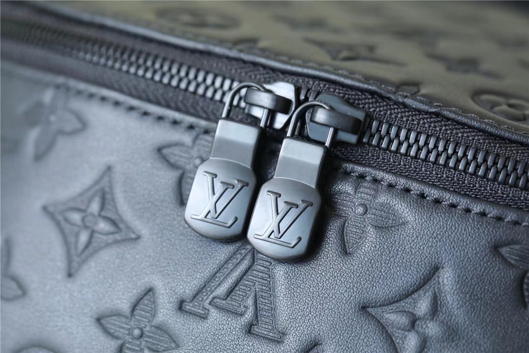 1:1 Replica Louis Vuitton LV Racer Backpack Monogram Shadow Leather Unique Bag For Men M46109 - 41cm - Image 8