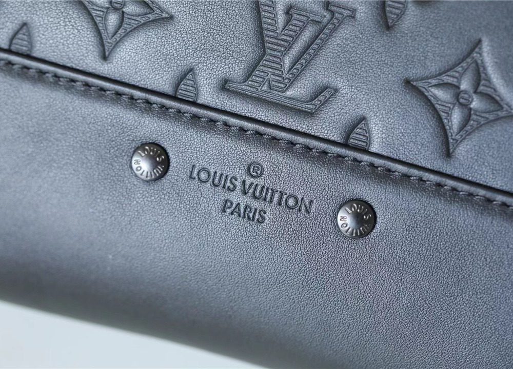 1:1 Replica Louis Vuitton LV Racer Backpack Monogram Shadow Leather Unique Bag For Men M46109 - 41cm