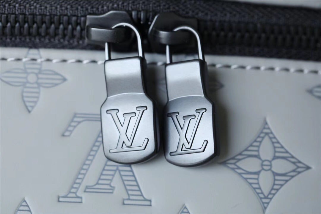 1:1 Replica Louis Vuitton LV Racer Backpack Monogram Shadow Leather Unique Bag For Men M46105 - 41cm - Image 7