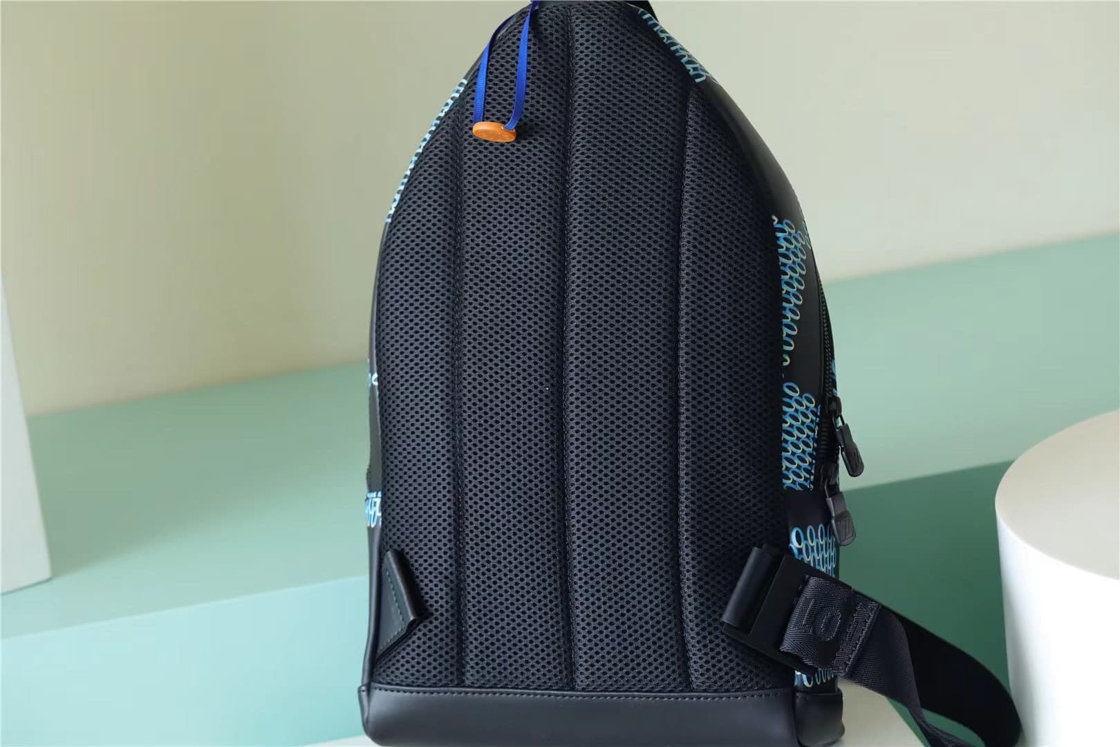 1:1 Replica Louis Vuitton LV Racer Damier Spray Blue Unique Bag For Men - 16in/41cm - Image 4