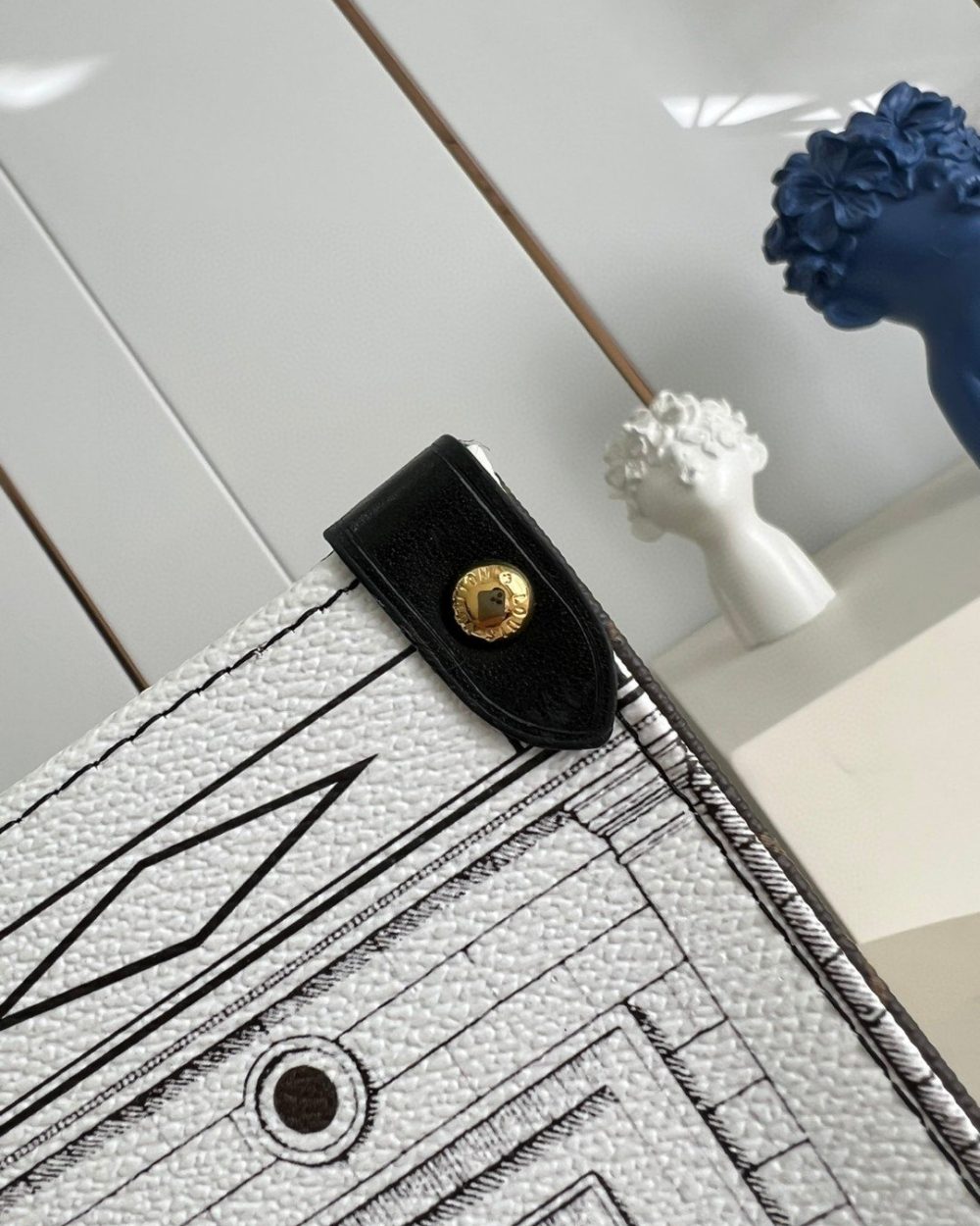 1:1 Replica Louis Vuitton LV Sac Plat Tote Bag White Luxury Bag For Women - 13.8in/35cm