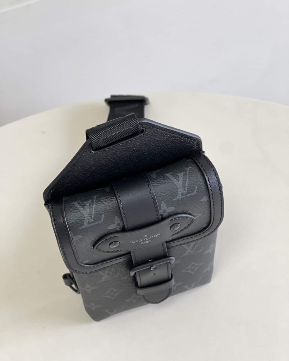 1:1 Replica Louis Vuitton LV Saumur Slingbag Monogram Eclipse Black Unique Bag For Men M45912 - 7.1in/18cm