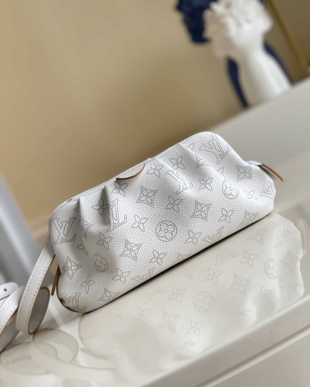 1:1 Replica Louis Vuitton LV Scala Mini Pouch White Luxury Bag For Women M80410 - 9.1in/23cm