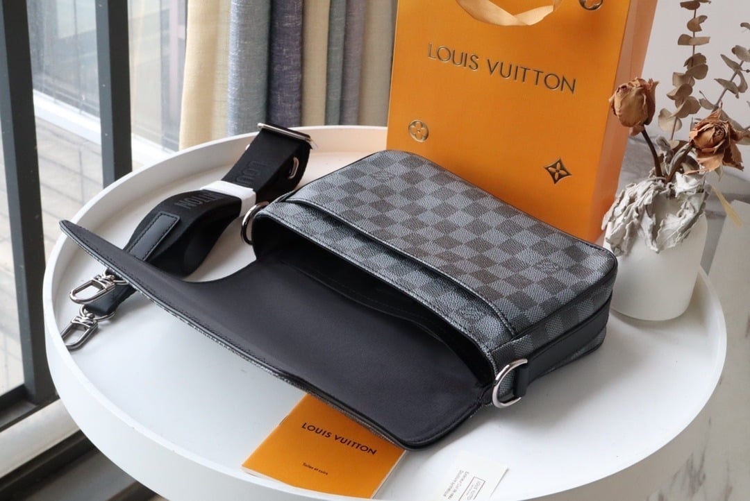 1:1 Replica Louis Vuitton LV Studio Messenger Damier Graphite Gray Unique Bag For Men N50013 - 9.3in/25.3cm - Image 7