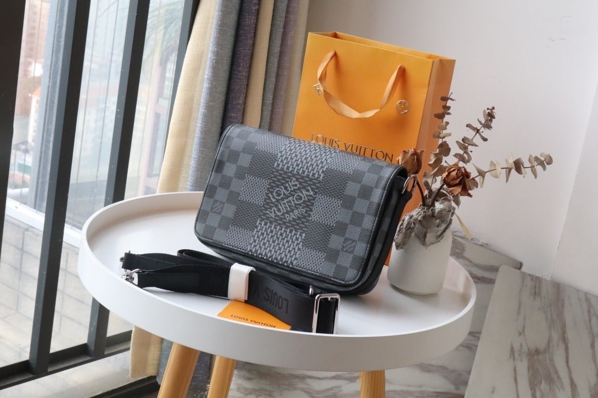 1:1 Replica Louis Vuitton LV Studio Messenger Damier Graphite Gray Unique Bag For Men N50013 - 9.3in/25.3cm - Image 4