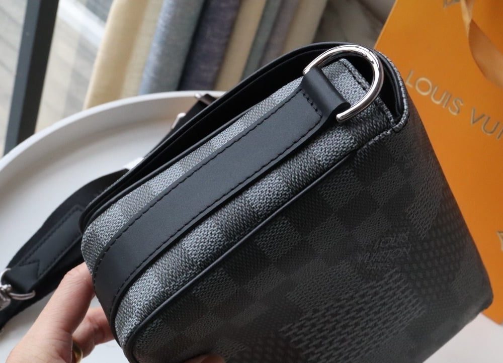 1:1 Replica Louis Vuitton LV Studio Messenger Damier Graphite Gray Unique Bag For Men N50013 - 9.3in/25.3cm