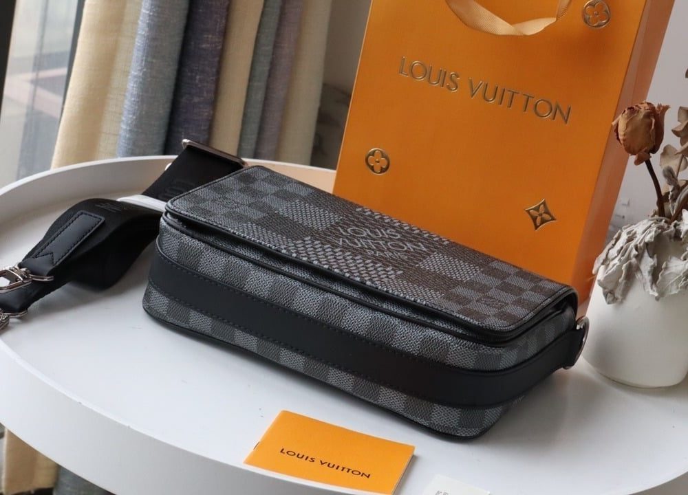 1:1 Replica Louis Vuitton LV Studio Messenger Damier Graphite Gray Unique Bag For Men N50013 - 9.3in/25.3cm
