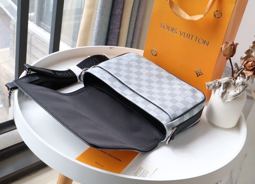 1:1 Replica Louis Vuitton LV Studio Messenger Damier Graphite Plaster Unique Bag For Men N50014 - 9.3in/25.3cm