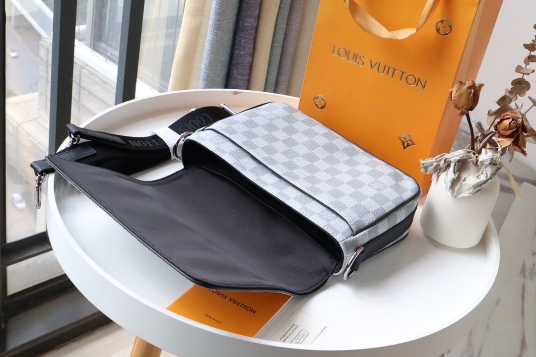 1:1 Replica Louis Vuitton LV Studio Messenger Damier Graphite Plaster Unique Bag For Men N50014 - 9.3in/25.3cm - Image 7