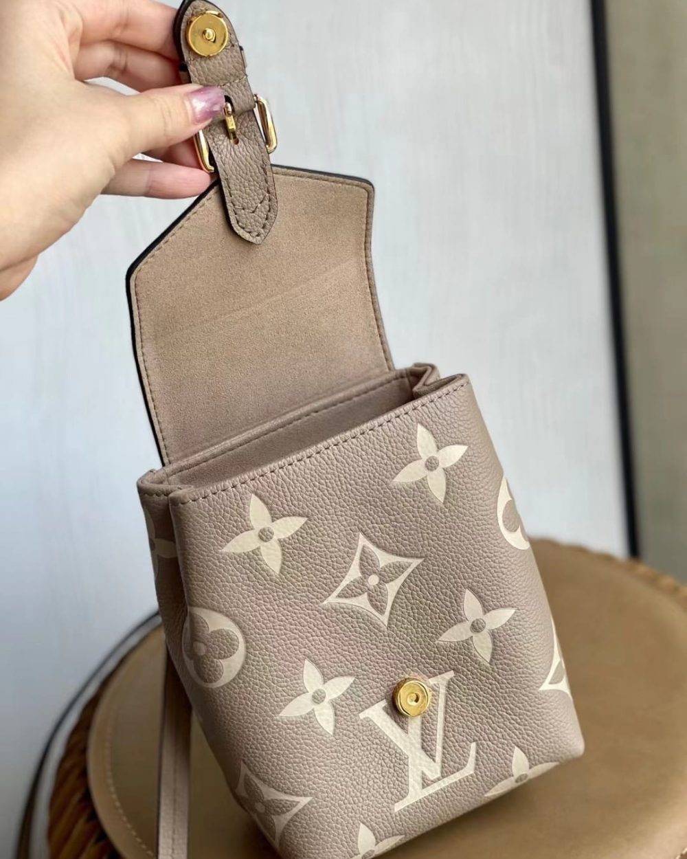 1:1 Replica Louis Vuitton LV Tiny Backpack Bicolor Monogram Empreinte Leather Luxury Bag For Women M80738 - 19cm