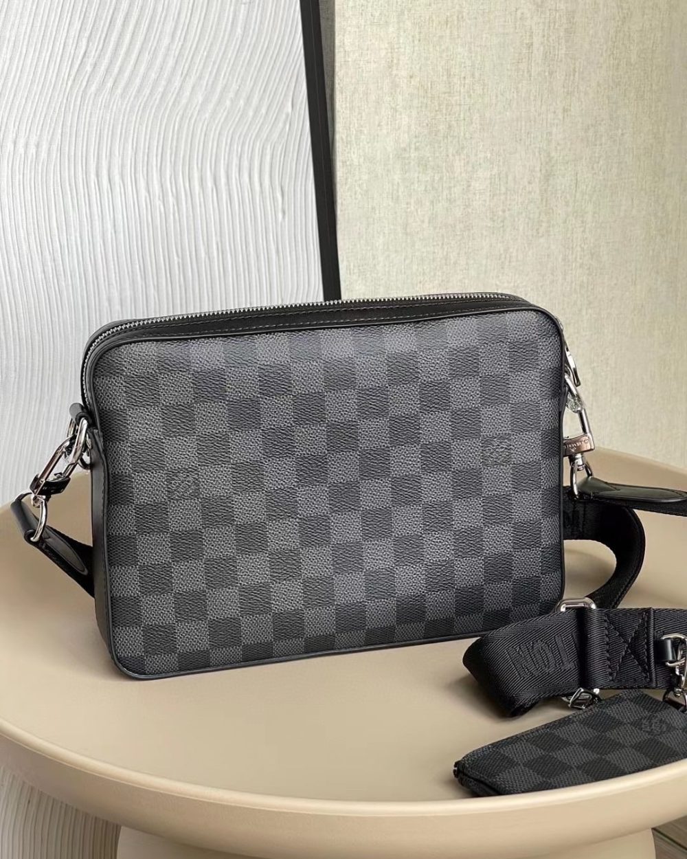 1:1 Replica Louis Vuitton LV Trio Messenger Damier Graphite Canvas Unique Bag For Men N58040 - 9.8in/25cm