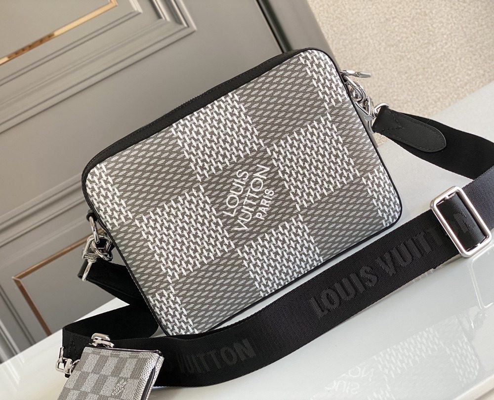 1:1 Replica Louis Vuitton LV Trio Messenger Damier Graphite Plaster Unique Bag For Men - 9.8in/25cm
