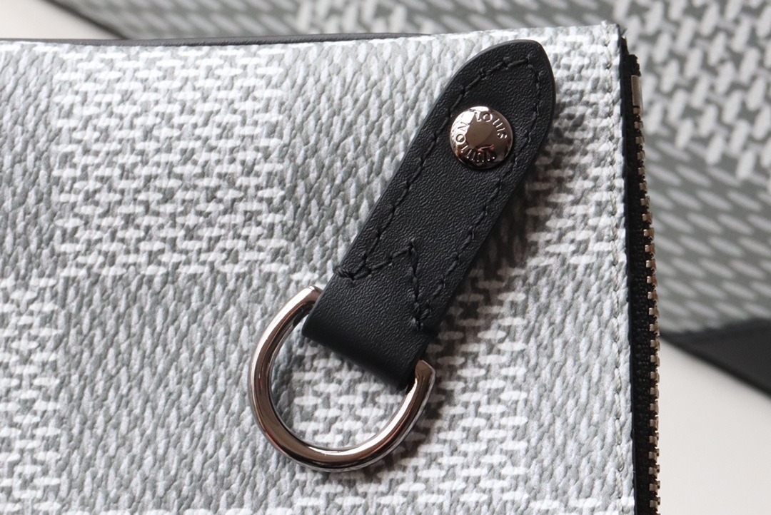 1:1 Replica Louis Vuitton LV Trio Messenger Monogram Eclipse Monogram/ Eclipse Reverse Unique Bag For Men M69443 - 9.8in/25cm - Image 8