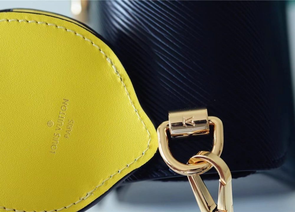 1:1 Replica Louis Vuitton LV Twist MM Epi Black Luxury Bag For Women M20680 - 7.5in/19cm