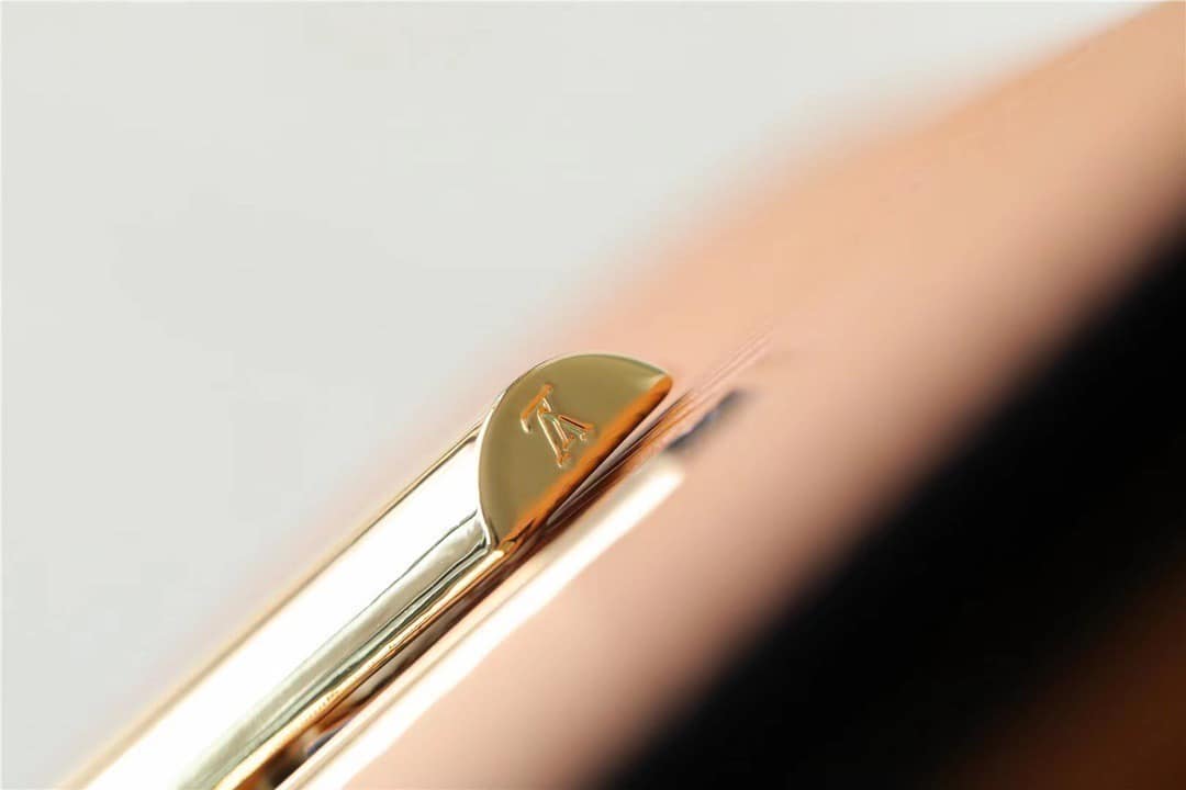 1:1 Replica Louis Vuitton LV Twist MM Epi Gold Miel Brown Luxury Bag For Women M59686 - 9.1in/23cm - Image 10