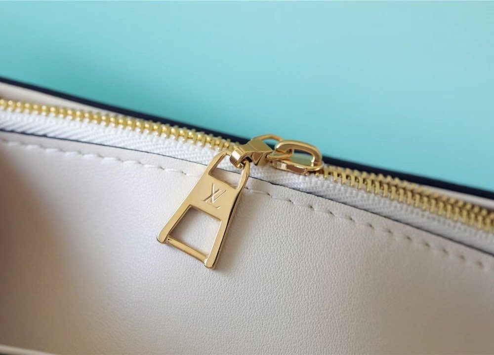 1:1 Replica Louis Vuitton LV Twist MM Epi Light Blue Luxury Bag For Women - 9.1in/23cm