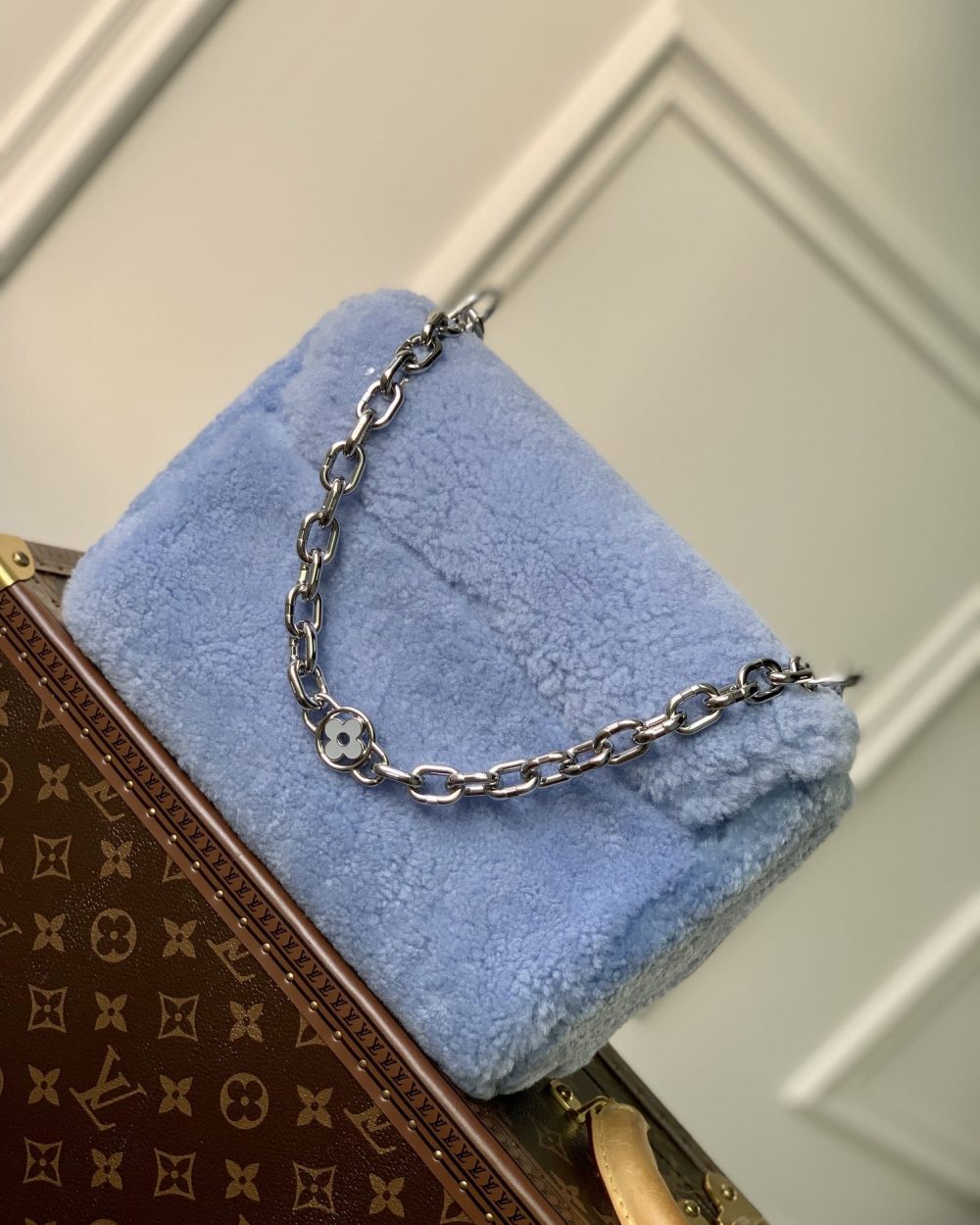 1:1 Replica Louis Vuitton LV Twist MM Blue Jean Exclusive Bag For Women M21040 9.1 in/23cm