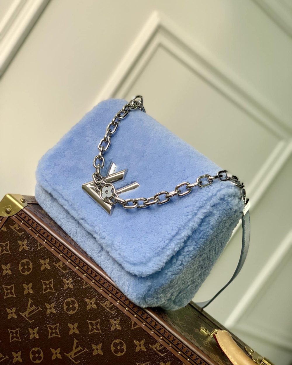 1:1 Replica Louis Vuitton LV Twist MM Blue Jean Exclusive Bag For Women M21040 9.1 in/23cm