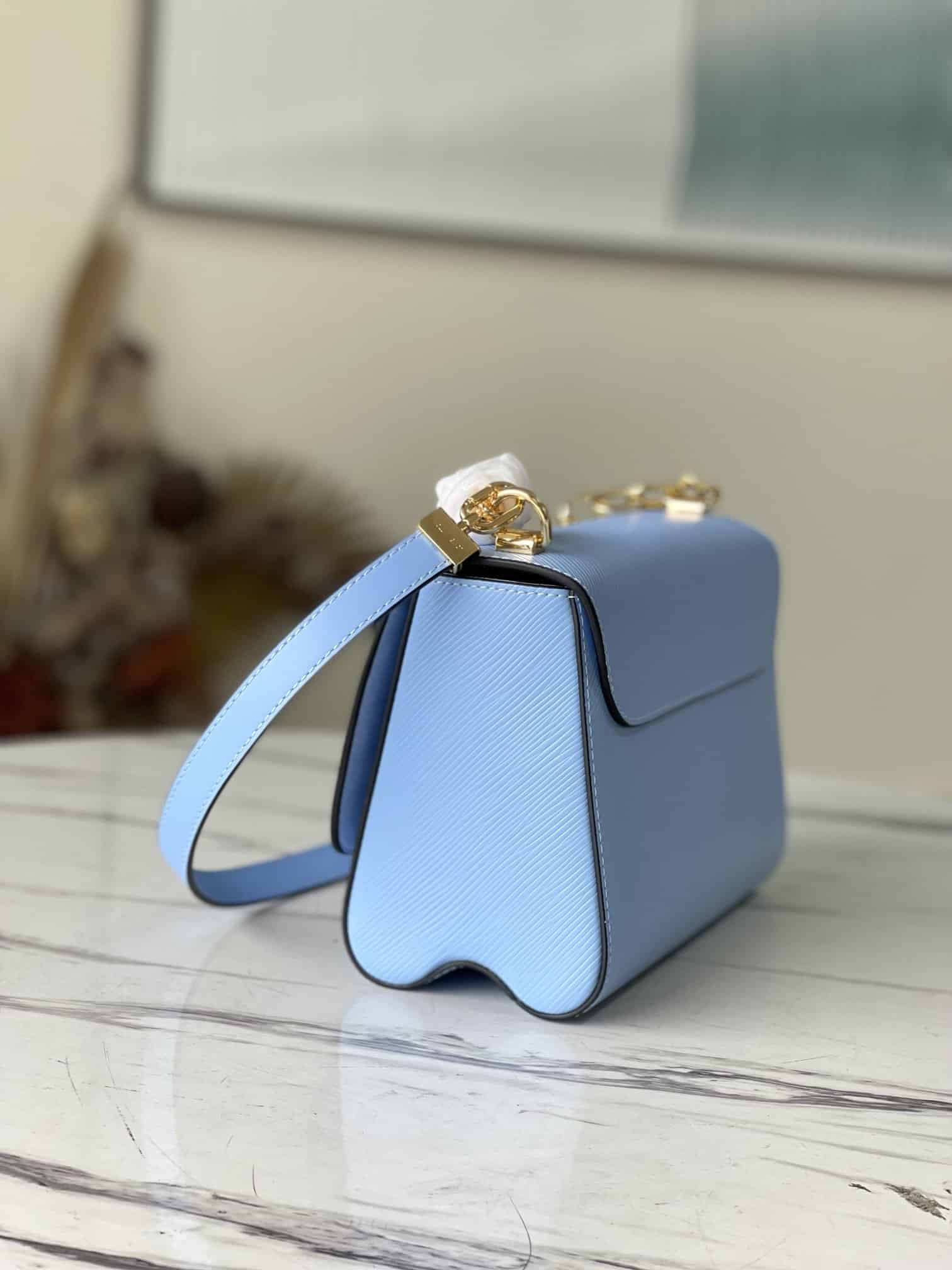 1:1 Replica Louis Vuitton LV Twist MM Monogram Flower Bleu Nuage Blue Luxury Bag For Women M59627 - 9.1in/23cm - Image 6