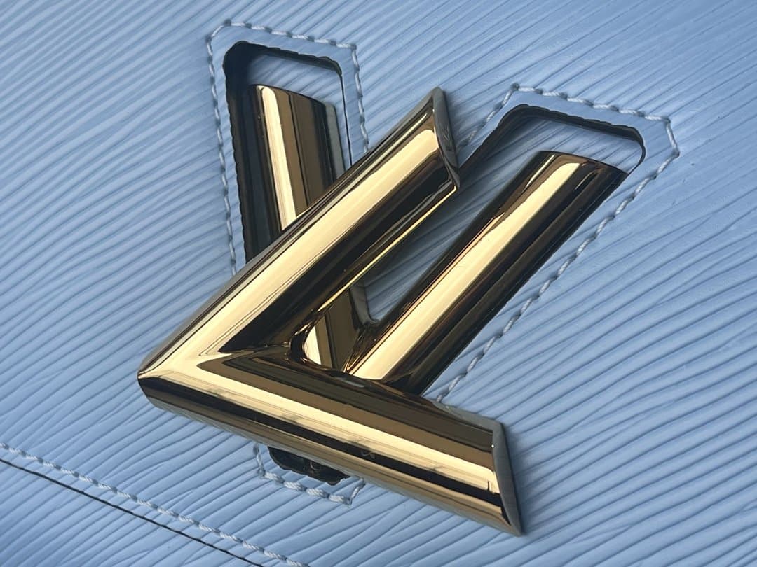 1:1 Replica Louis Vuitton LV Twist MM Monogram Flower Bleu Nuage Blue Luxury Bag For Women M59627 - 9.1in/23cm - Image 8