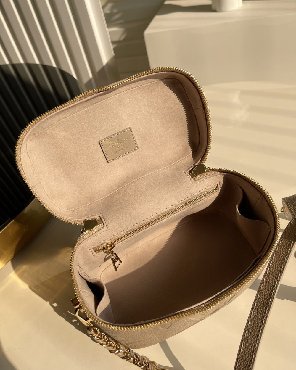 1:1 Replica Louis Vuitton LV Vanity PM Handbag Monogram Empreinte Tourterelle Beige Luxury Bag For Women M45608 -  7.5in/19cm