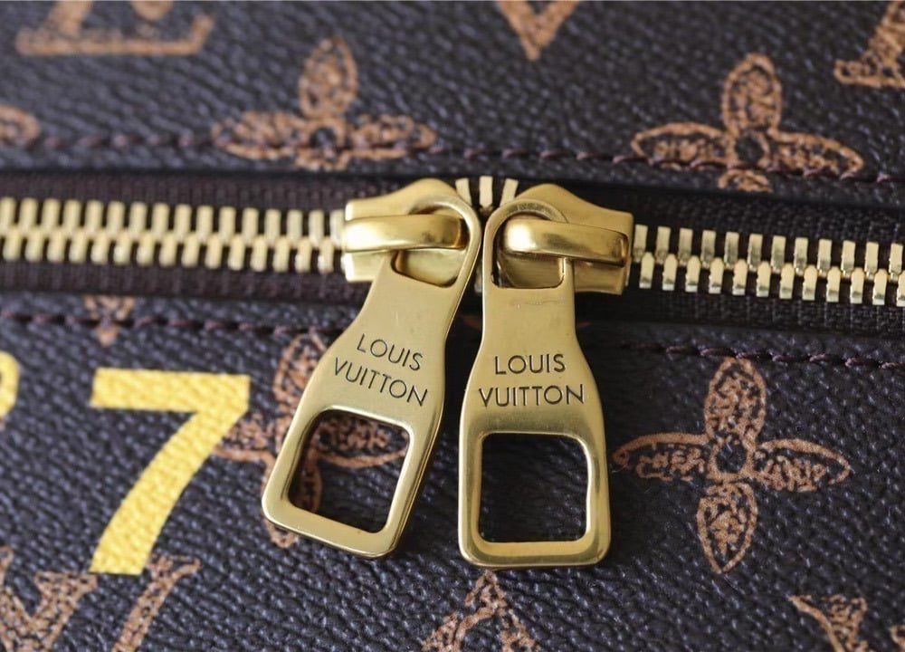 1:1 Replica Louis Vuitton LV Vertical Box Trunk Monogram Canvas Unique Bag For Men M59664 - 8.7in/22cm